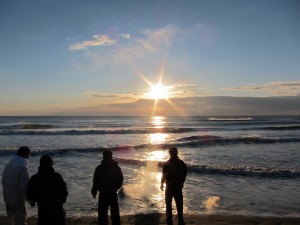 ようやく太陽が見えてきました。それまでは、ランニングでウォームUPしてました。