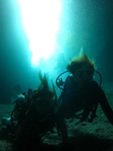 沖縄　ダイビング　青の洞窟　真栄田岬