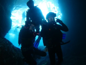 沖縄　体験ダイビング　青の洞窟