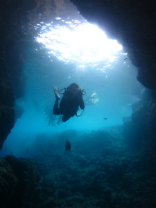 沖縄　体験ダイビング　青の洞窟