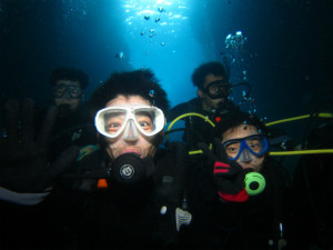 沖縄　体験ダイビング　青の洞窟