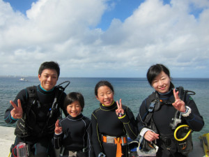 沖縄　ダイビング　体験ダイビング　砂辺　親子　
