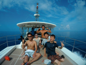 沖縄　体験ダイビング　ボート