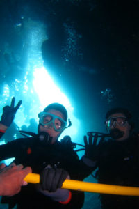 沖縄　体験ダイビング　洞窟