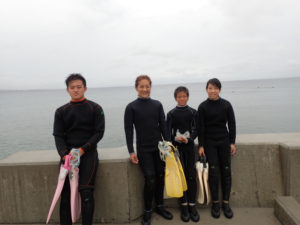 沖縄　ダイビング　砂辺　体験ダイビング　家族