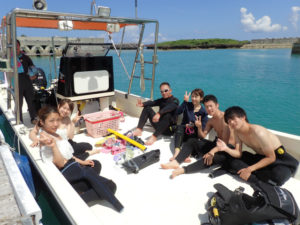 沖縄　ダイビング　万座　体験ダイビング　ＦＵＮダイビング