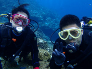 沖縄　ダイビング　青の洞窟