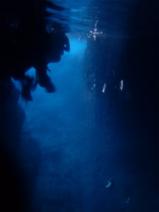 沖縄　体験ダイビング　青の洞窟