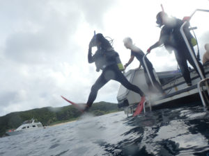 沖縄　慶良間　体験ダイビング　ダイビング　OW講習