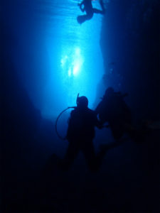 沖縄　青の洞窟　真栄田岬　ダイビング　ビーチダイビング　体験ダイビング