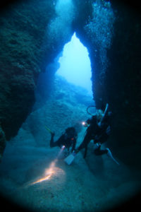 沖縄　読谷村　残波　ダイビング　ボートダイビング