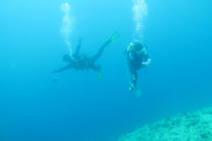 沖縄　読谷村　残波　ダイビング　ボートダイビング