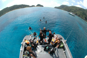沖縄　慶良間　慶良間諸島　ダイビング　ボートダイビング　ファンダイビング　自社船　体験ダイビング