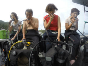 沖縄　ダイビング　慶良間　体験ダイビング　自社船