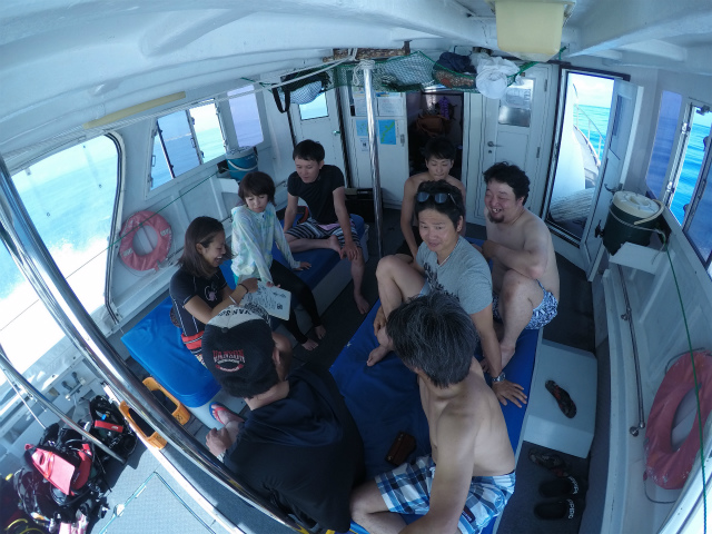 沖縄　慶良間　慶良間諸島　ダイビング　ボートダイビング　自社船