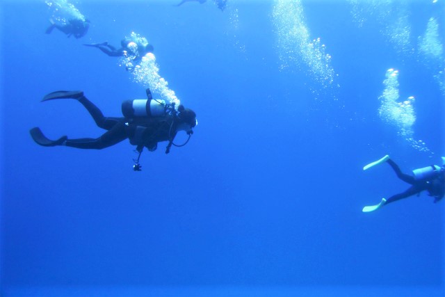 沖縄　渡名喜　遠征　ドリフト　ダイビング　ボートダイビング