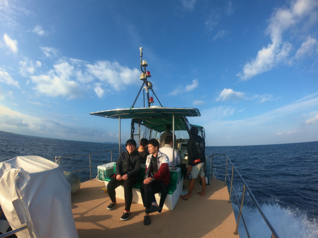 沖縄　ダイビング　慶良間　FUNダイビング　自社船　ボートダイビング