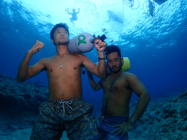 沖縄　ダイビング　慶良間　体験ダイビング　ウミガメ　ウォーターマン