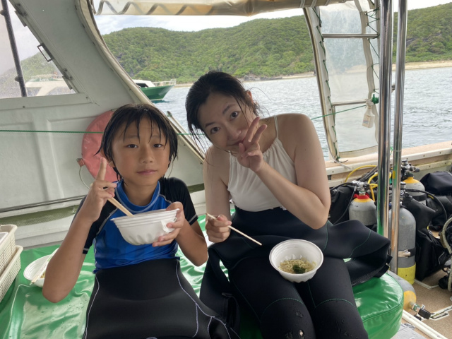 慶良間　ダイビング　沖縄　観光　ウミガメ