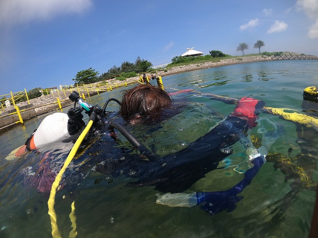 沖縄　OWD講習　オープンウォーターダイバー　ダイビング