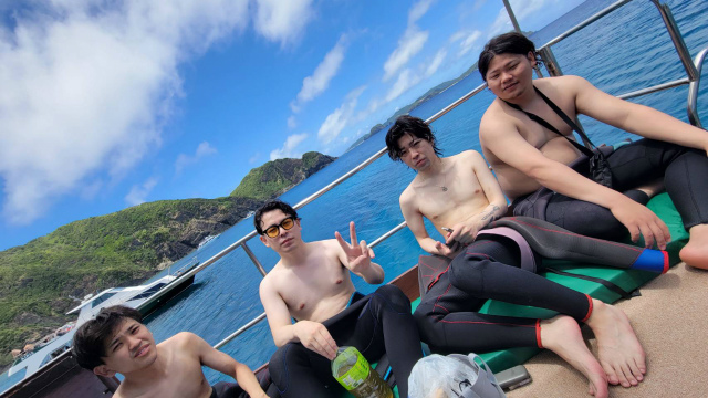 沖縄　慶良間　自社船　ダイビング　体験ダイビング