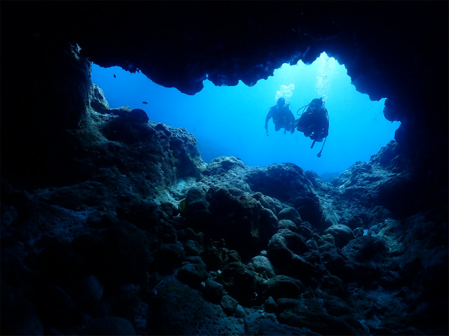 沖縄　慶良間　自社船　ダイビング　FUNダイビング