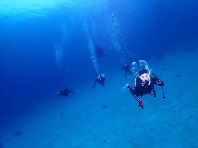 沖縄　ダイビング　慶良間ダイビング　水中サプライズ