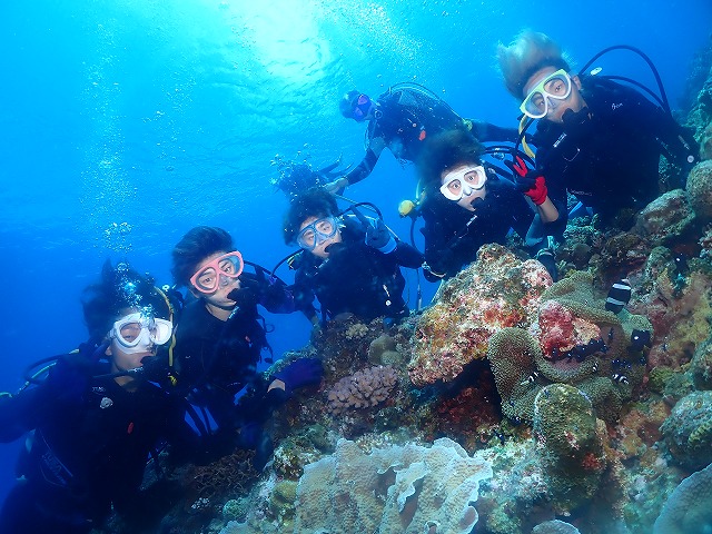 沖縄　ダイビング　慶良間　自社船