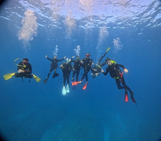 沖縄　ダイビング　慶良間　自社船