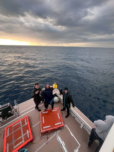 沖縄　ダイビング　ホエールスイム　自社船