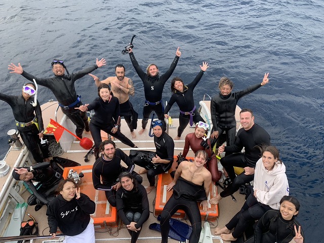 沖縄　ダイビング　ホエールスイム　自社船