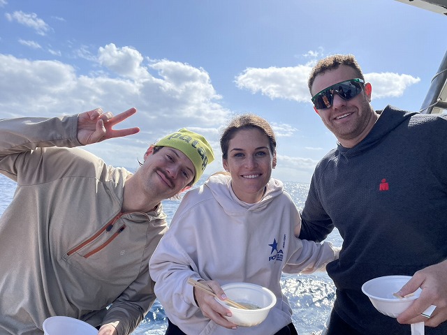 沖縄　ダイビング　ホエールスイム　自社船