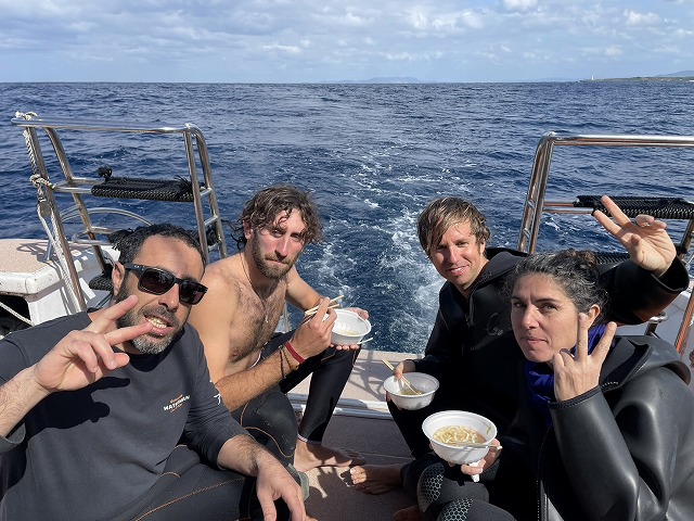 沖縄　ダイビング　ホエールスイム　自社船