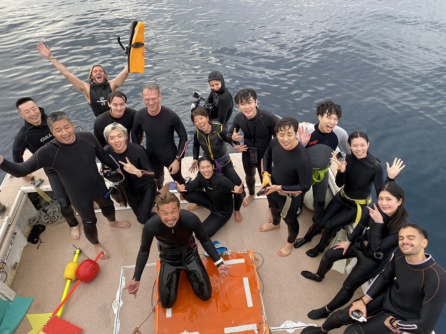 沖縄　ダイビング　ホエールスイム　自社船