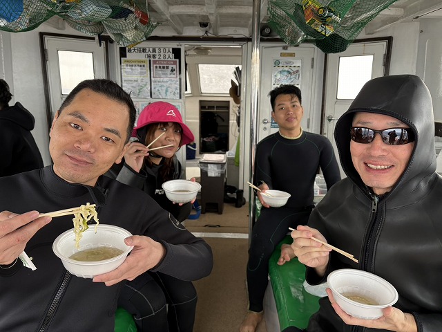 沖縄　ダイビング　ホエールスイム　自社船