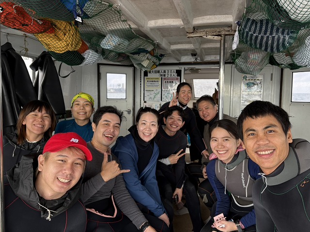 沖縄　ダイビング　ホエールスイム　自社船