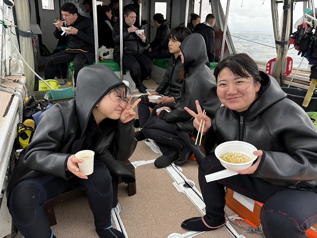 沖縄　ダイビング　ホエールスイム　自社船