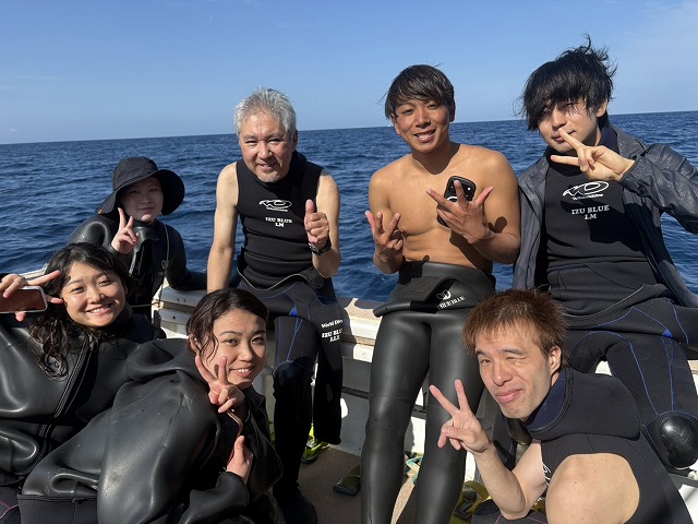 沖縄　ダイビング　ホエールスイム　自社船