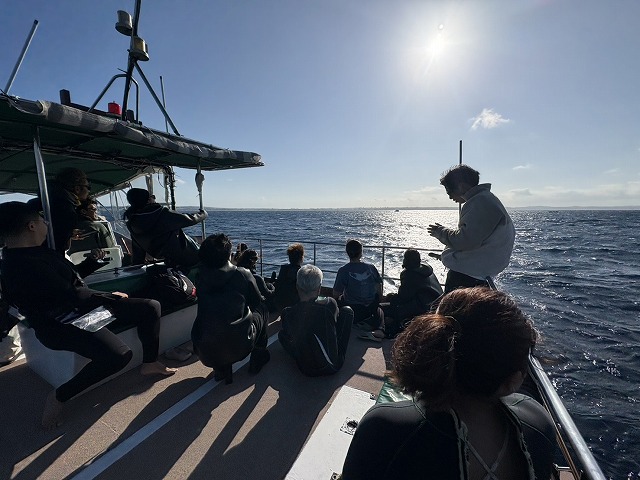 沖縄　ダイビング　ホエールスイム　自社船