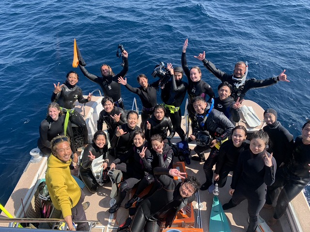 沖縄　ダイビング　ホエールスイム　自社船