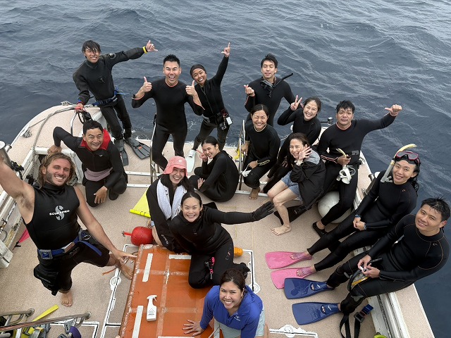 沖縄　ダイビング　ホエールスイム　自社船