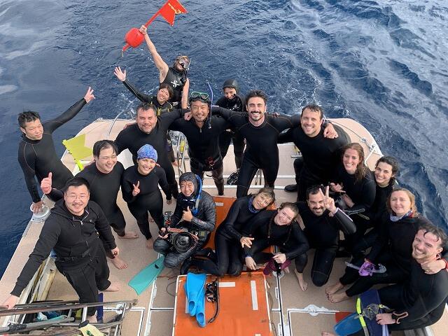 沖縄　ダイビング　ホエールスイム　自社船