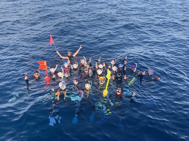 沖縄　ダイビング　ホエールスイム　自社船