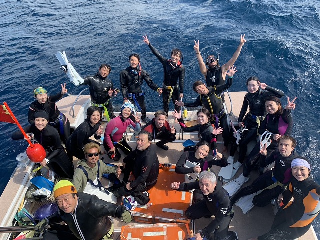 沖縄　ダイビング　ホエールスイム　自社船