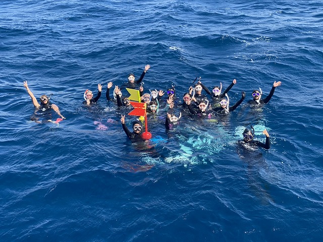 沖縄　ダイビング　ホエールスイム　自社船