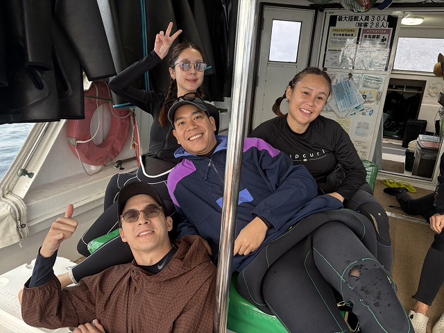 沖縄　ダイビング　ホエールスイム　自社船