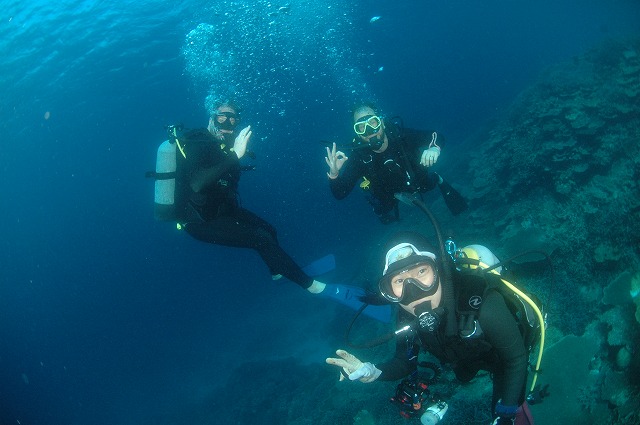 沖縄　ダイビング　慶良間　自社船