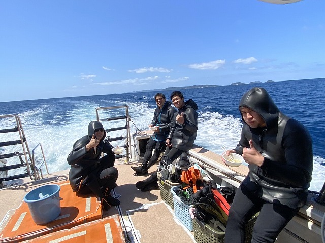 沖縄　ダイビング　ホエールスイム　自社船