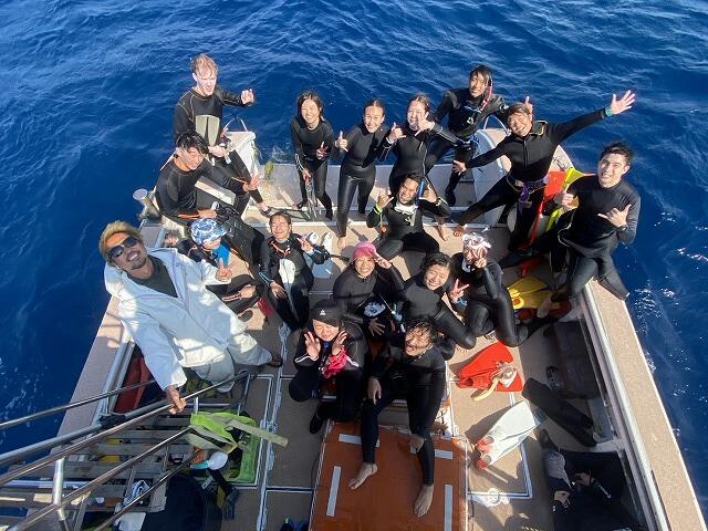 沖縄　ダイビング　ホエールスイム　自社船