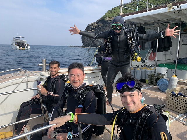 沖縄　ダイビング　慶良間　自社船